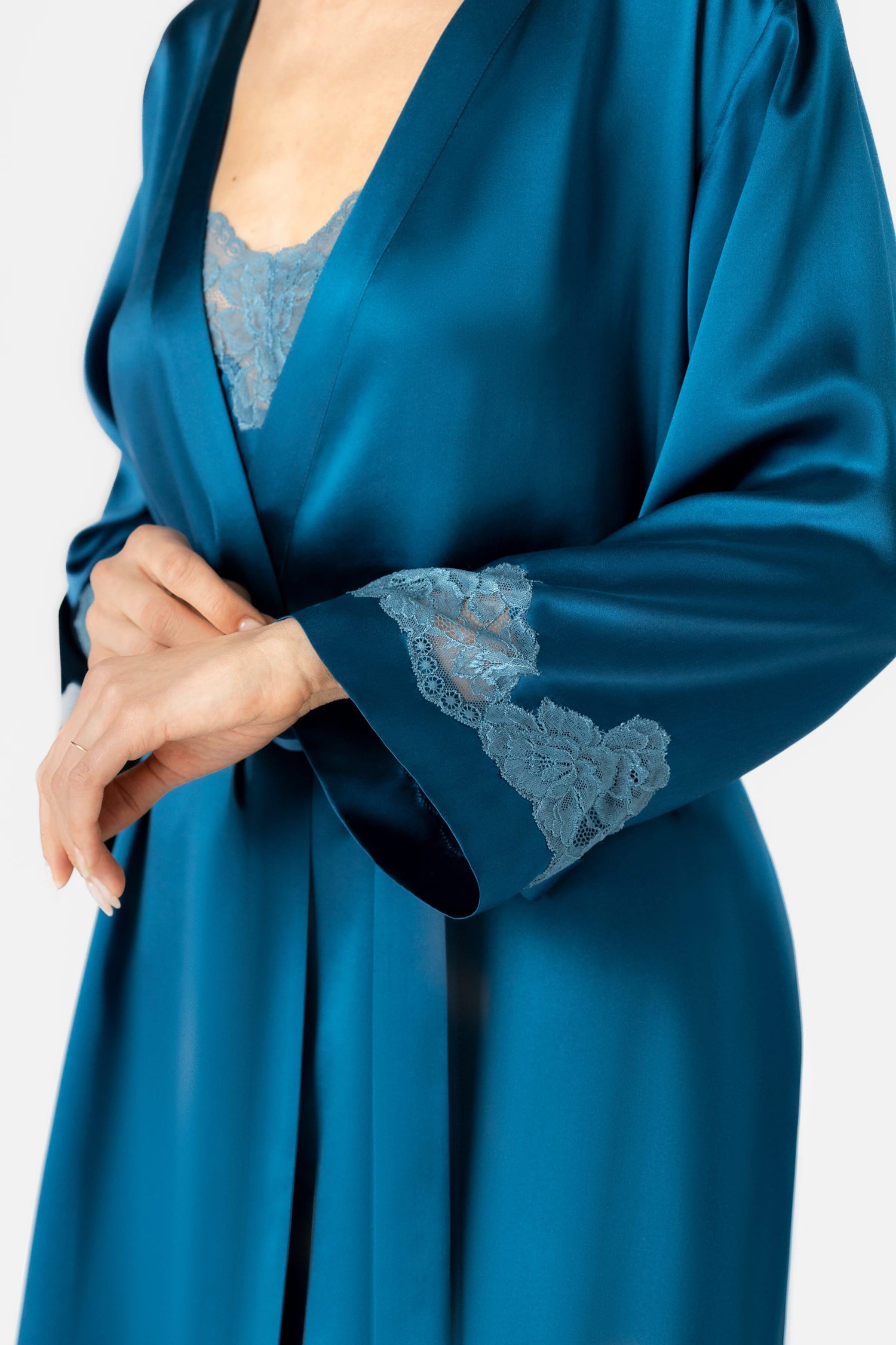 Morgan Iconic Short Silk Robe Short Robe NK iMODE 